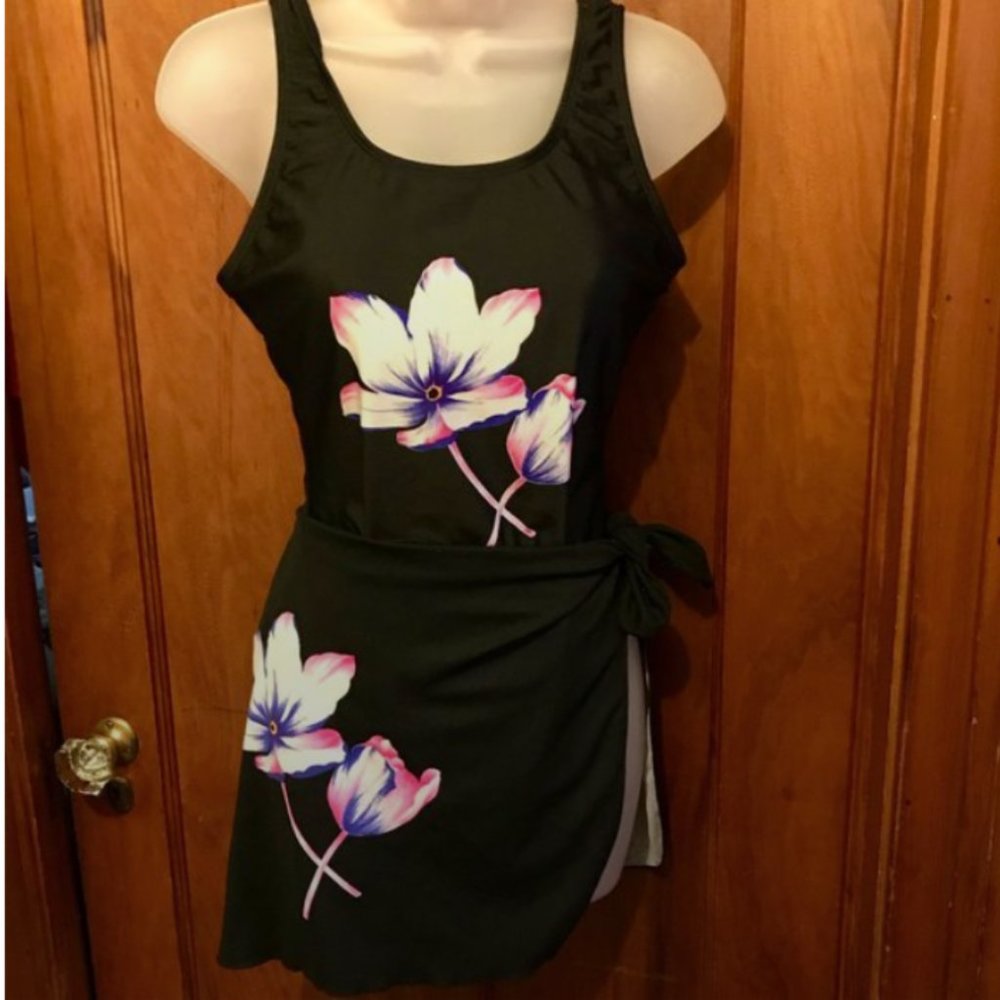 “Bestform” 1 piece swimsuit/matching sarong, size 14